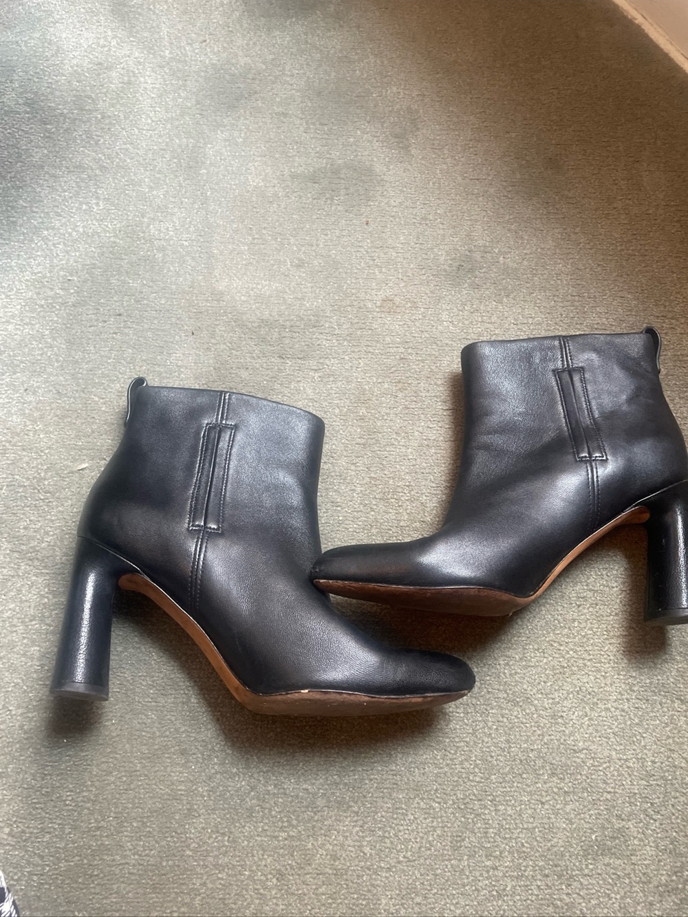 Classic Vince' Black Leather Ankle Boots - Women's Heeled Booties SZ9